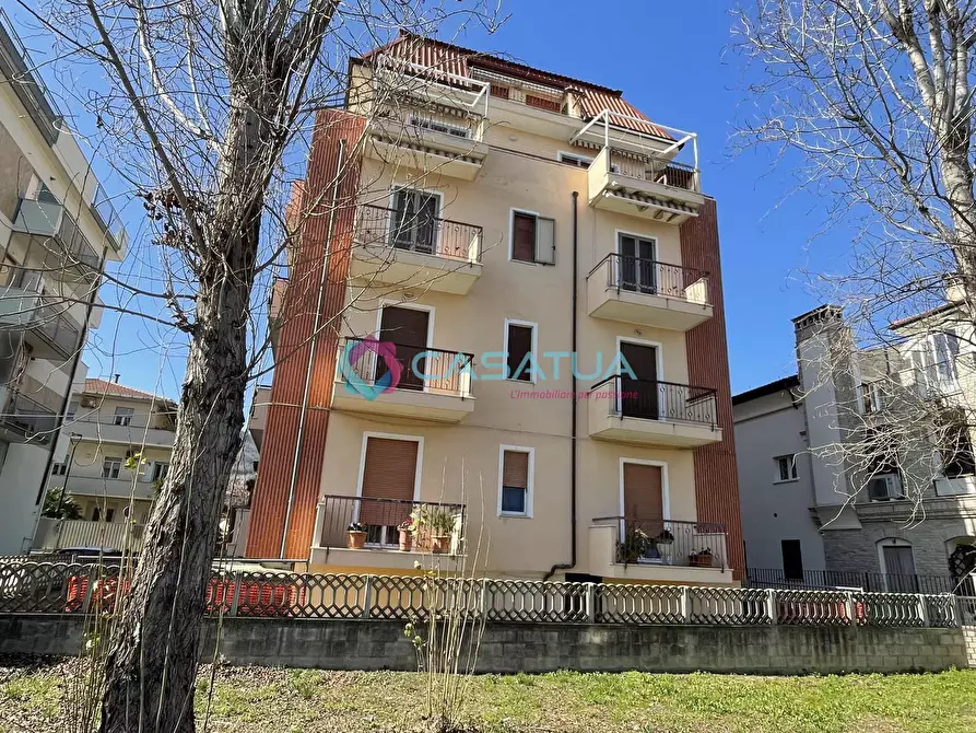 Immagine 1 di Trilocale in vendita  a Silvi