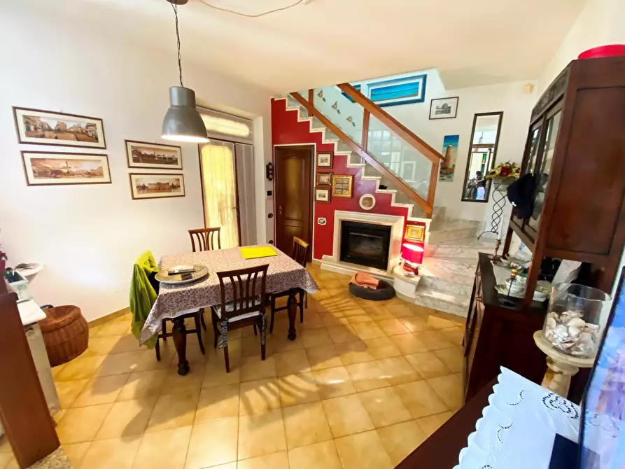 Immagine 11 di Casa trifamiliare in vendita  in Via Caffaggiola 29 a Ortonovo