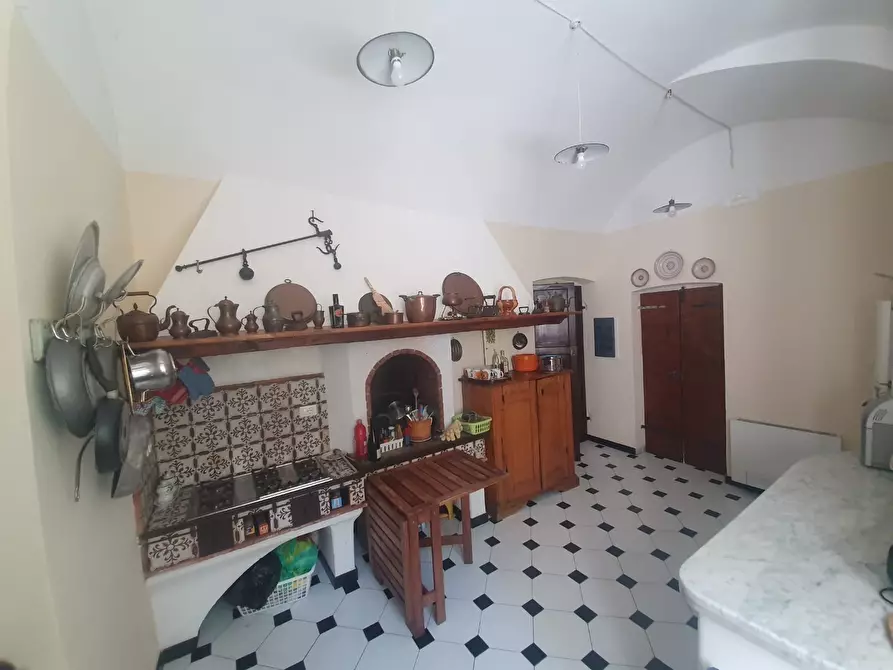 Immagine 12 di Stanza singola in affitto  in Via San Francesco 19 a Sarzana