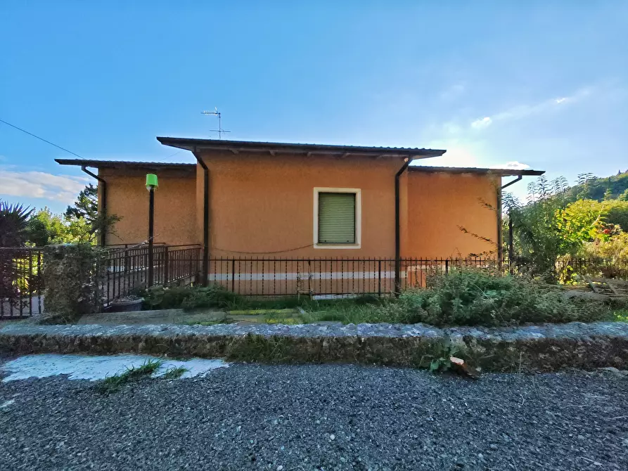 Immagine 4 di Porzione di casa in vendita  in SP23 683 a Castelnuovo Magra