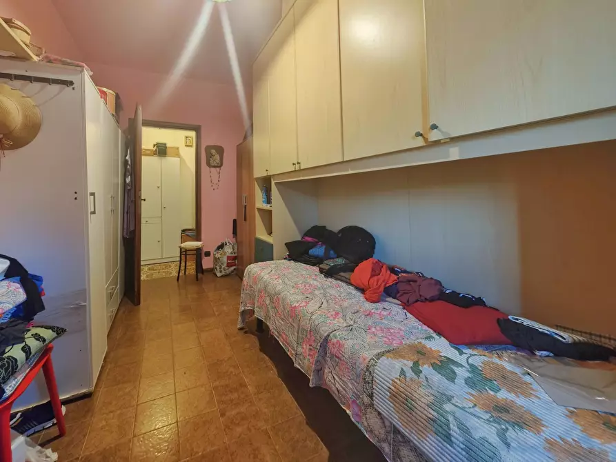 Immagine 33 di Quadrilocale in vendita  in Via Antonio Gramsci 31 a Ortonovo