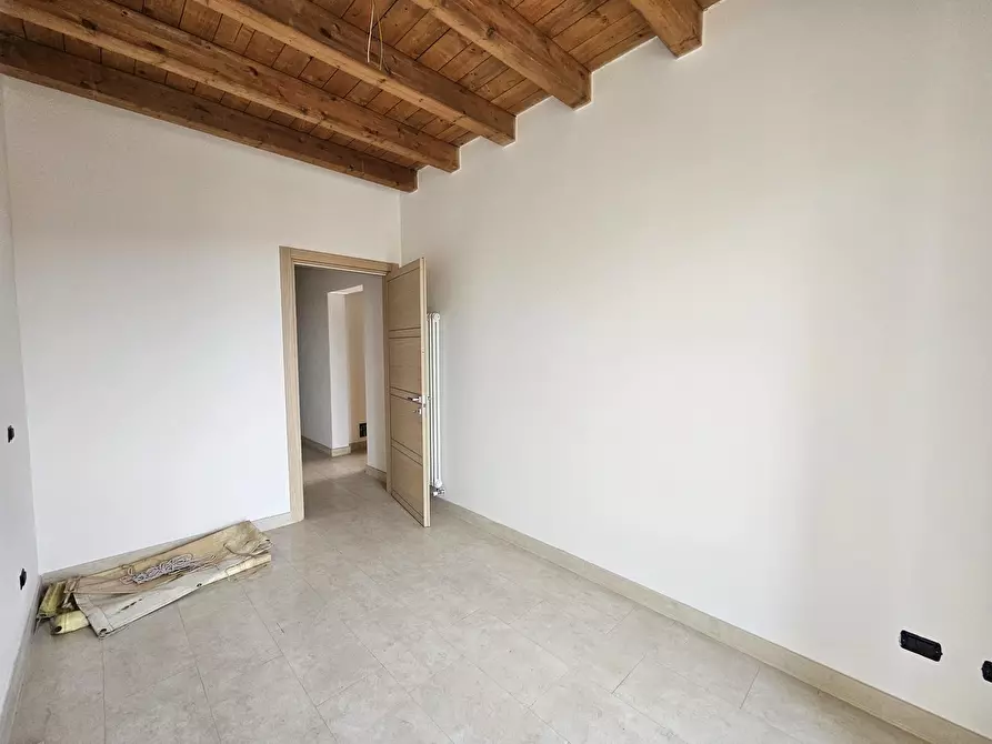 Immagine 18 di Quadrilocale in vendita  in Via Cisa 95 a Sarzana