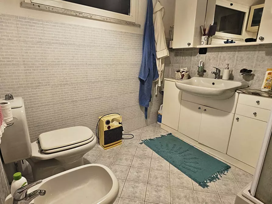 Immagine 26 di Trilocale in vendita  in Via XXV Aprile 44 a Ameglia