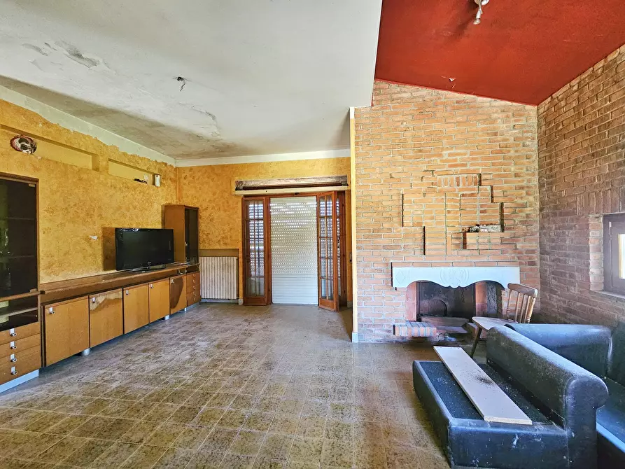 Immagine 19 di Villa in vendita  in Via Dogana 10 a Ortonovo