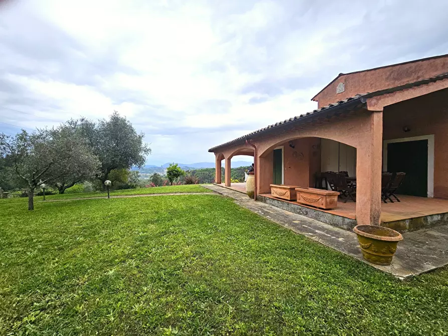 Immagine 41 di Villa in vendita  in Via Prulla 15 a Sarzana