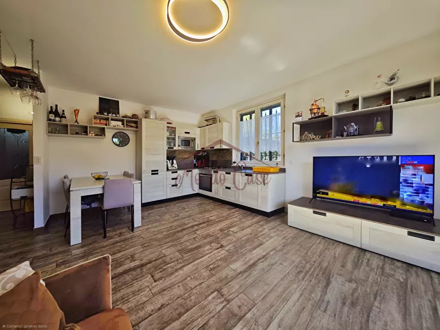 Immagine 9 di Pentalocale in vendita  in Via Socrate Benacci 29 a Sarzana