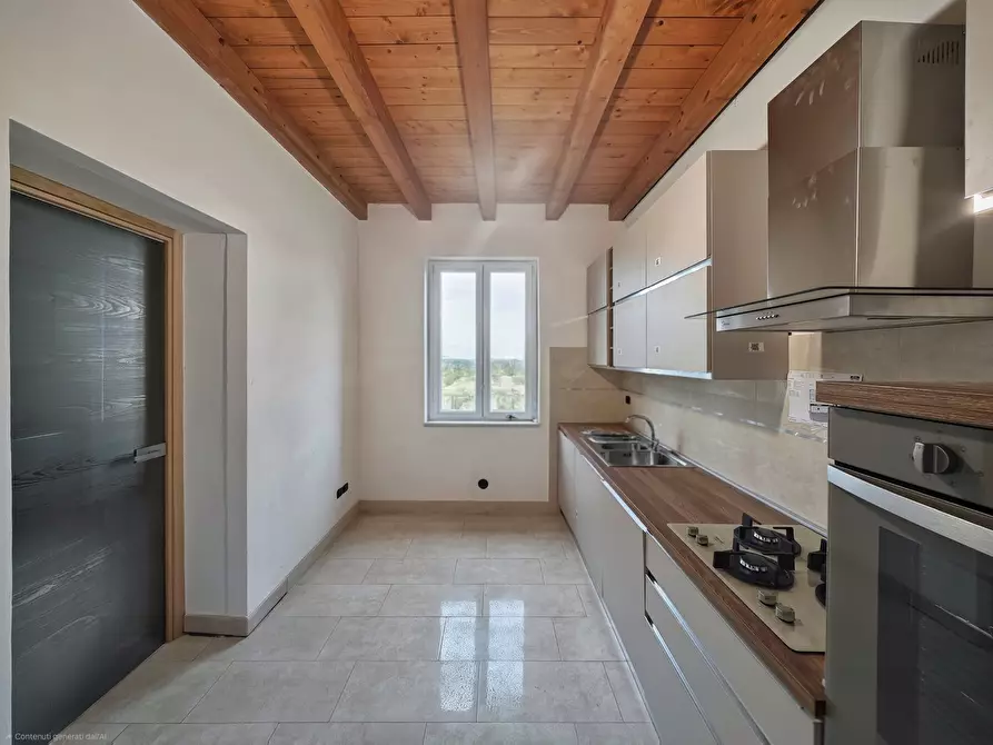 Immagine 10 di Quadrilocale in vendita  in Via Cisa 95 a Sarzana