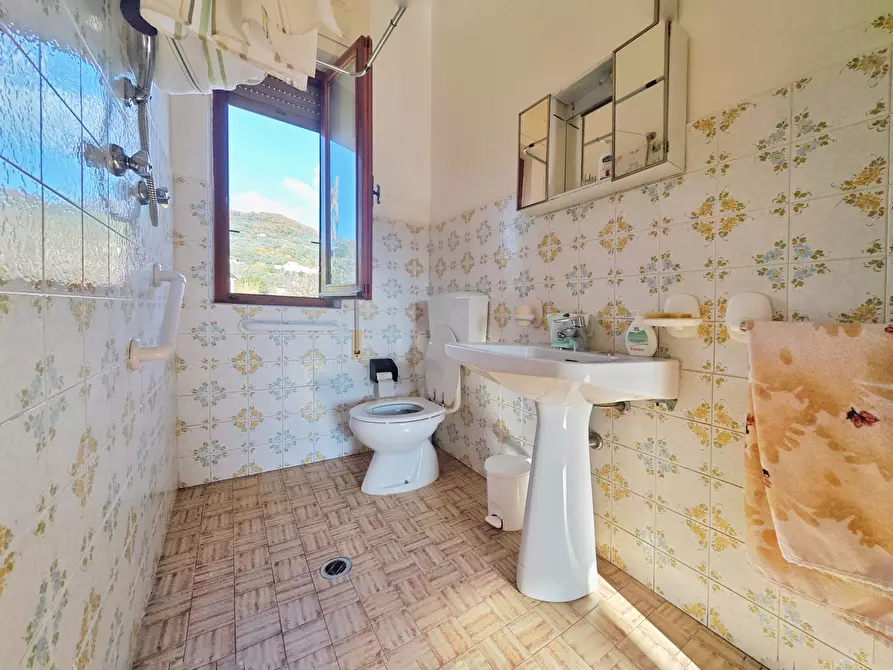 Immagine 17 di Casa indipendente in vendita  in Via della Grillaia 5 a Ortonovo