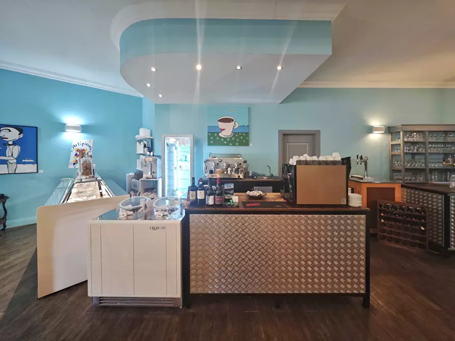 Immagine 59 di Locale commerciale in vendita  in Località Fiascherino 7 a Lerici