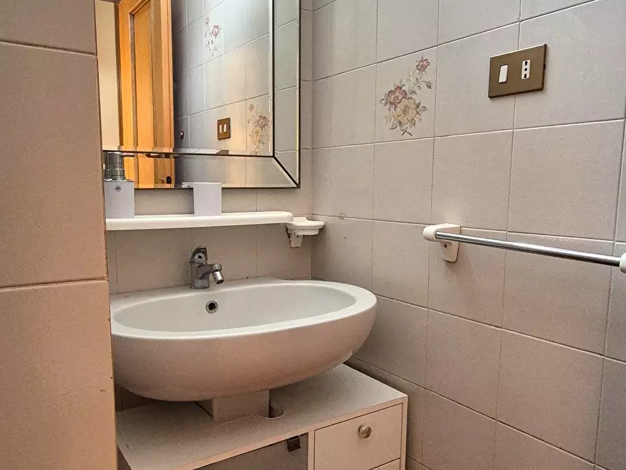 Immagine 23 di Villetta a schiera in vendita  in Via Madonnina 11 a Ortonovo