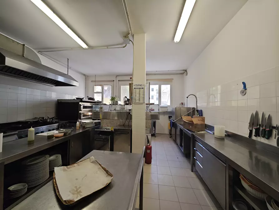 Immagine 80 di Locale commerciale in vendita  in Località Fiascherino 7 a Lerici