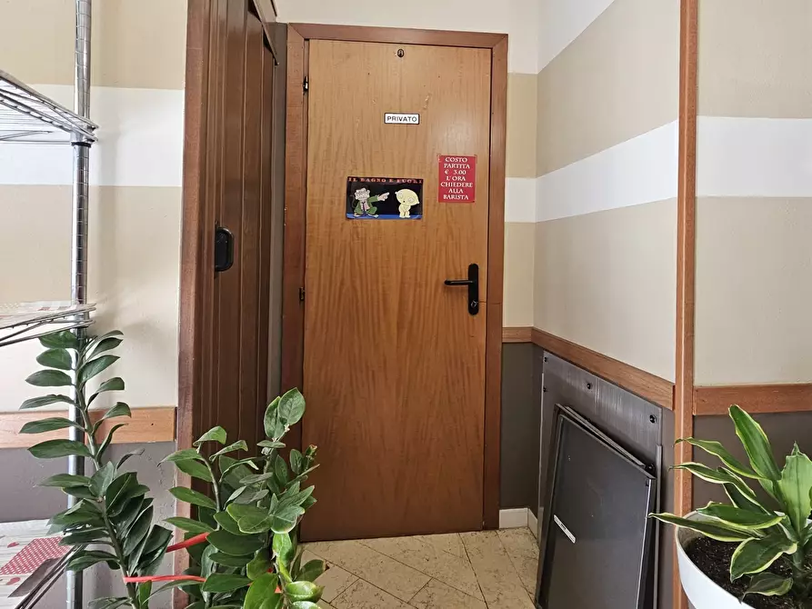 Immagine 4 di Bar / Ristorante in vendita  in Via Eugenio Montale 35 a Carrara