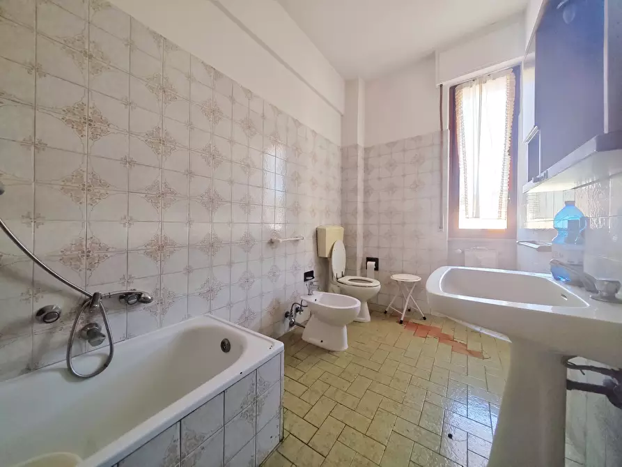 Immagine 17 di Bilocale in vendita  in Stradone D'Oria 120 a La Spezia