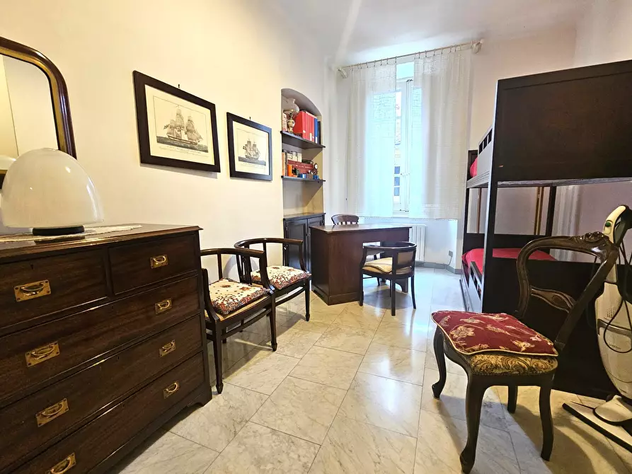 Immagine 11 di Quadrilocale in vendita  in Via Mazzini a Sarzana