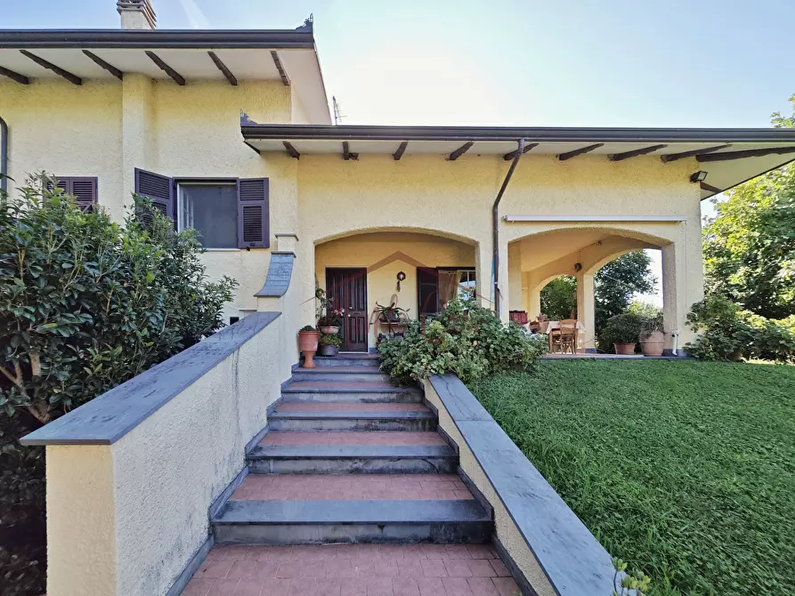 Immagine 23 di Villa in vendita  in Via Forano 9 a Ameglia