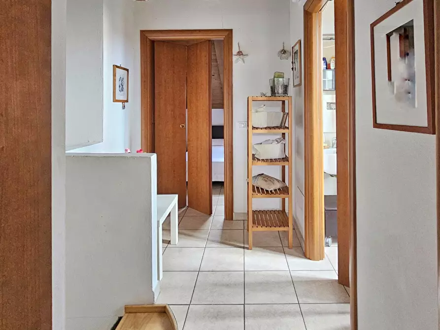 Immagine 16 di Trilocale in vendita  in Via della Crociata 8 a Sarzana