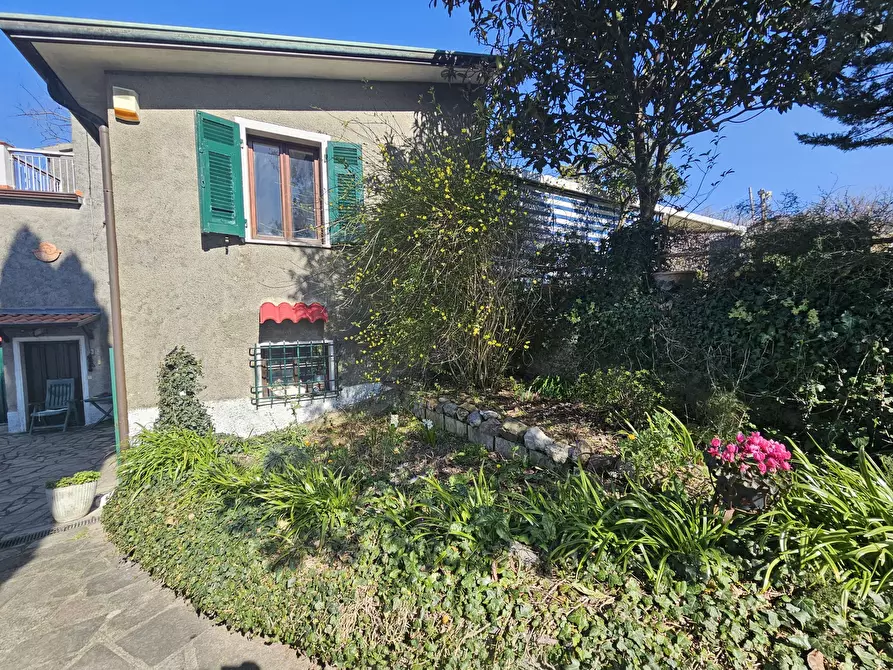 Immagine 7 di Porzione di casa in vendita  in Via Palazzina 8 a Fosdinovo