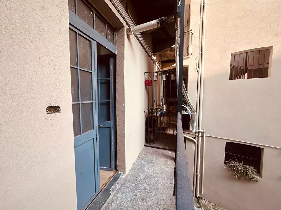 Immagine 11 di Bilocale in vendita  in Via San Donato 27 a Torino