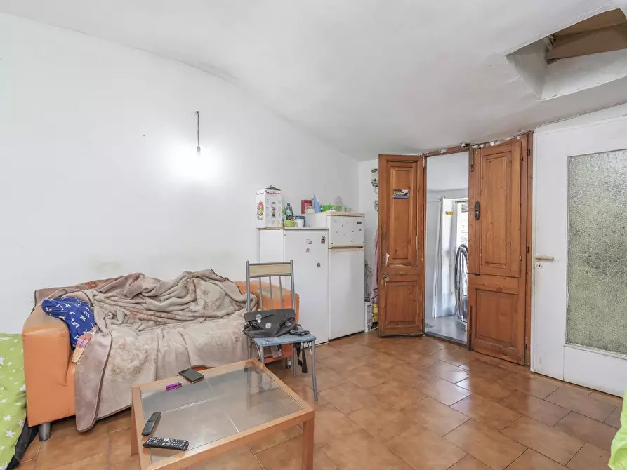 Immagine 6 di Bilocale in vendita  in Via Elvo 12 a Torino