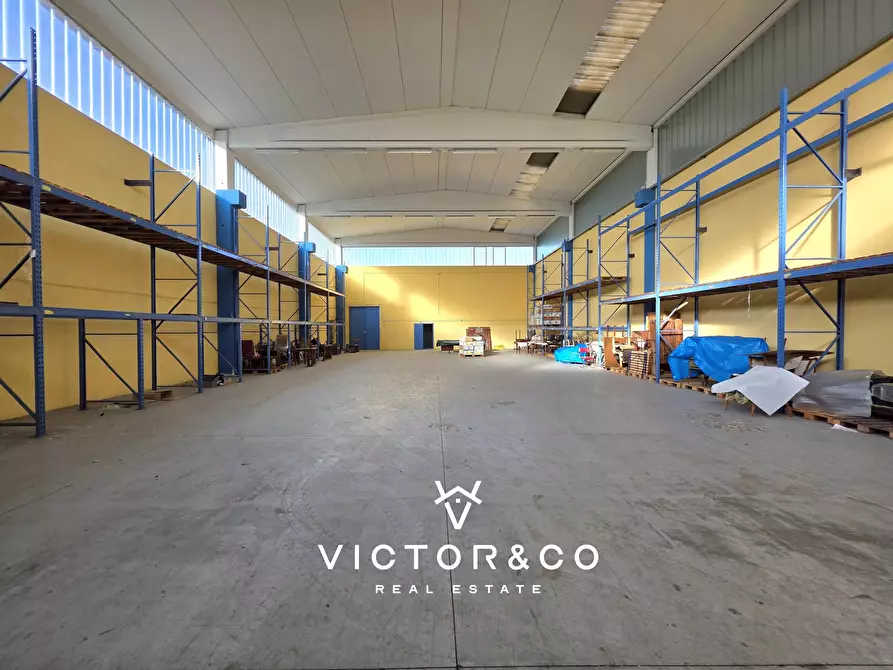 Immagine 11 di Attività artigianale in affitto  in Strada Provinciale per Biandrate 16 a San Pietro Mosezzo