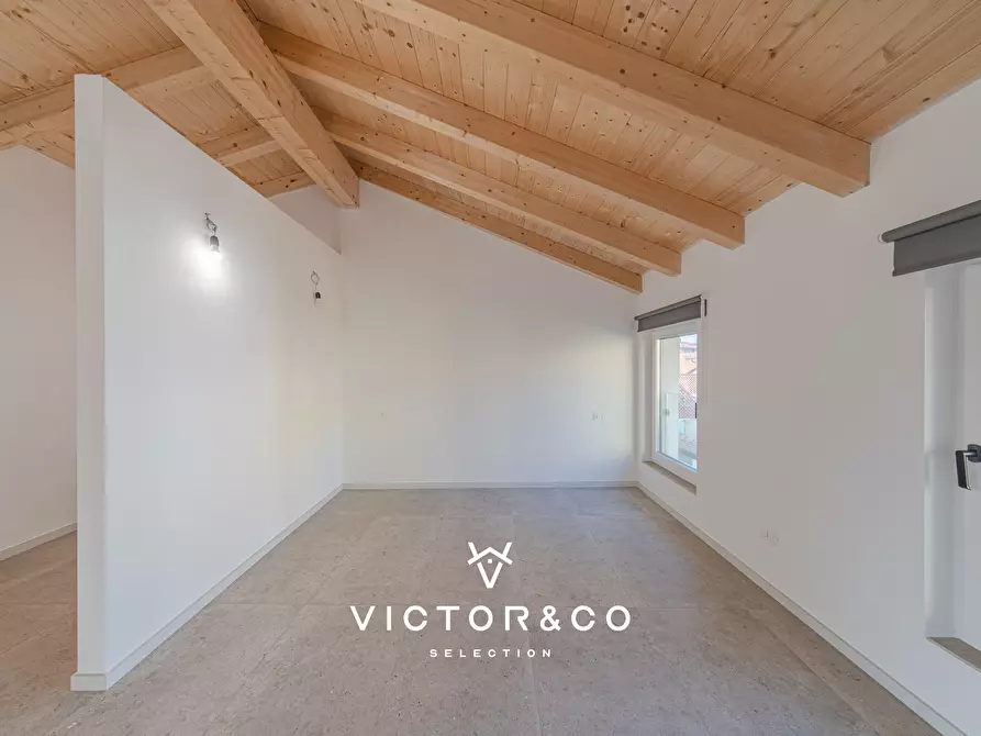 Immagine 18 di Villa in vendita  in Vicolo G. Brustio 1 a Galliate