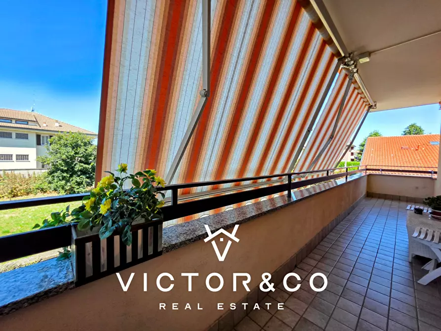 Immagine 29 di Quadrilocale in vendita  in Via Leopardi snc a Romentino