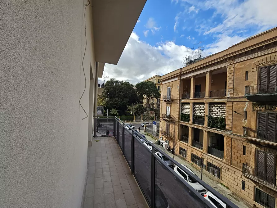 Immagine 4 di Trilocale in affitto  a Palermo