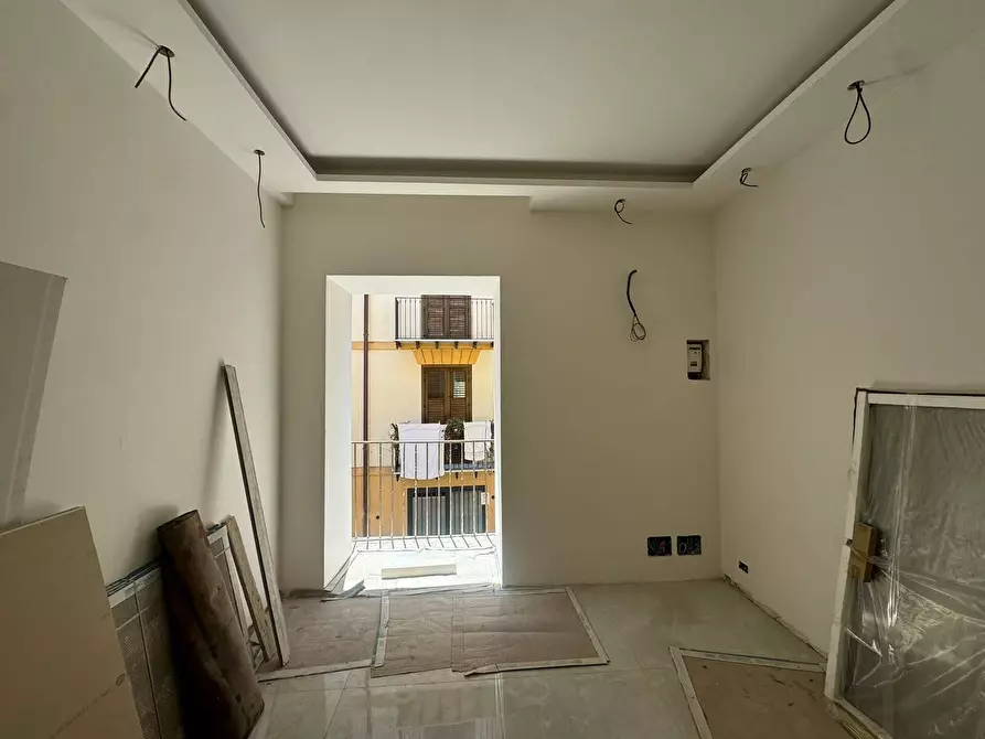 Immagine 11 di Appartamento in vendita  in Via Albergheria a Palermo