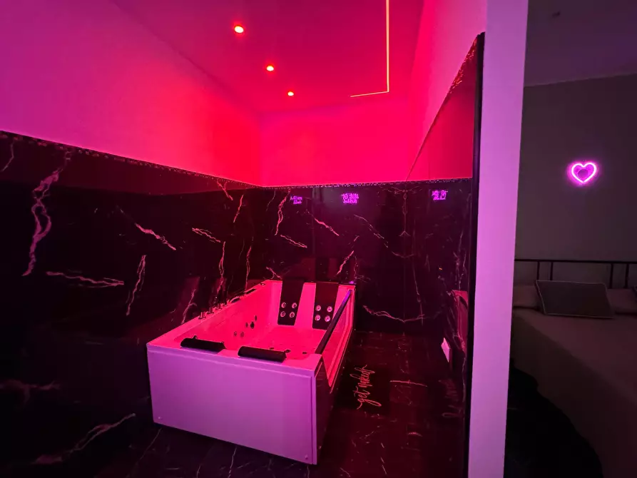 Immagine 14 di Appartamento in vendita  in Via Colonna Rotta a Palermo