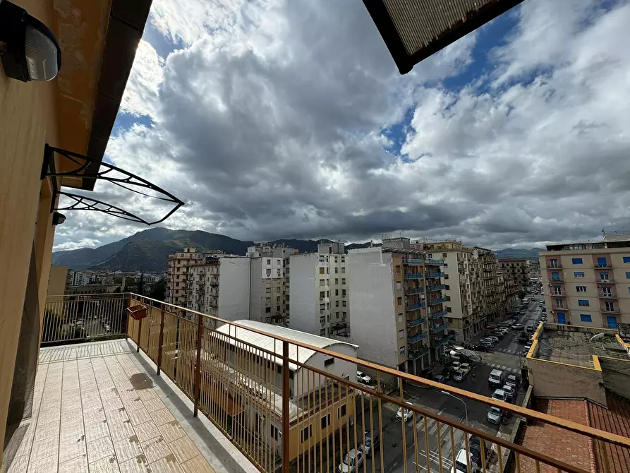 Immagine 7 di Attico in vendita  in Via Antonio Ugo a Palermo
