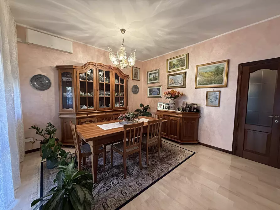 Immagine 12 di Pentalocale in vendita  in Via Roberto Moroni 7A a Sesto San Giovanni