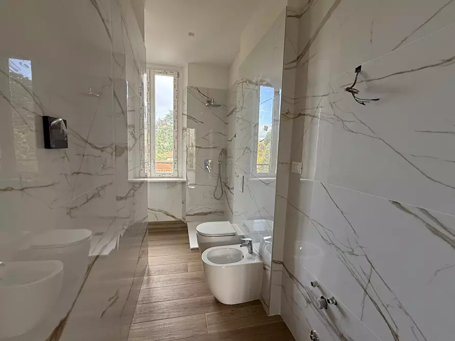 Immagine 36 di Bilocale in vendita  in Via Giuseppe Sirtori 1 a Carate Brianza