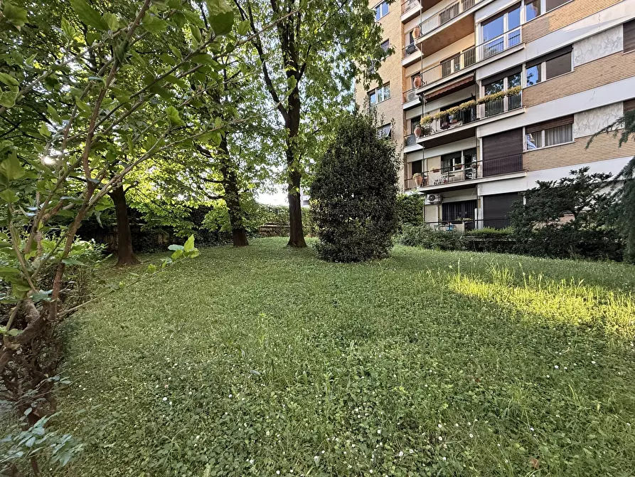 Immagine 105 di Pentalocale in vendita  in Via Roberto Moroni 7A a Sesto San Giovanni