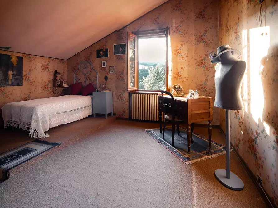 Immagine 29 di Quadrilocale in vendita  a Medesano