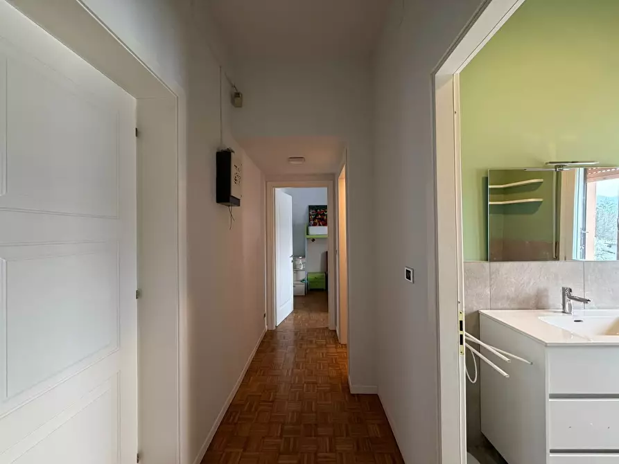 Immagine 19 di Trilocale in affitto  a Medesano