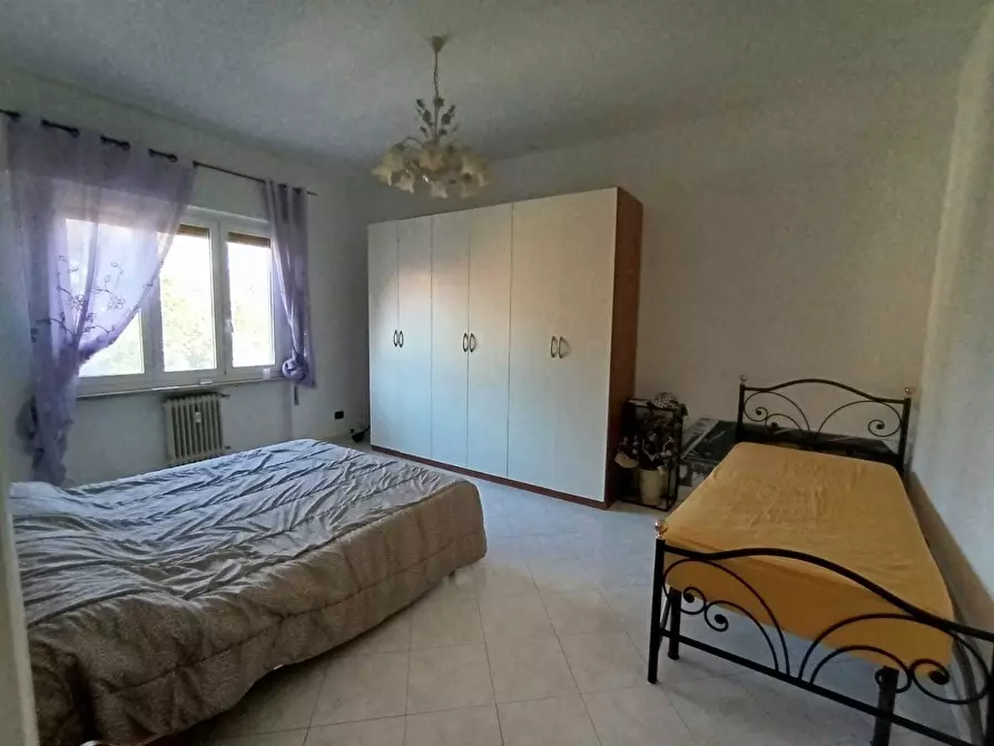 Immagine 13 di Stanza singola in affitto  a Collecchio