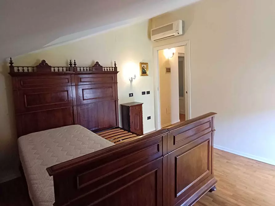 Immagine 26 di Casa bifamiliare in vendita  a Varano De' Melegari