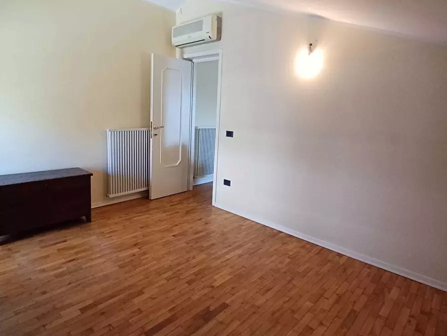 Immagine 33 di Casa bifamiliare in vendita  a Varano De' Melegari