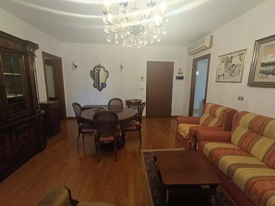 Immagine 9 di Quadrilocale in vendita  a Fornovo Di Taro