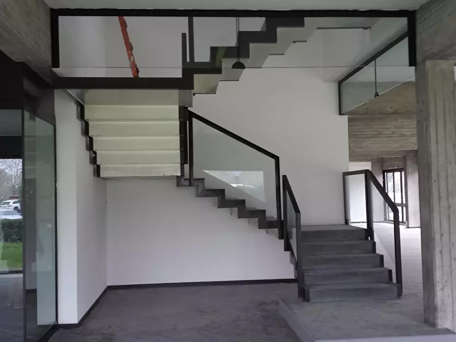 Immagine 28 di Attività artigianale in vendita  a Collecchio