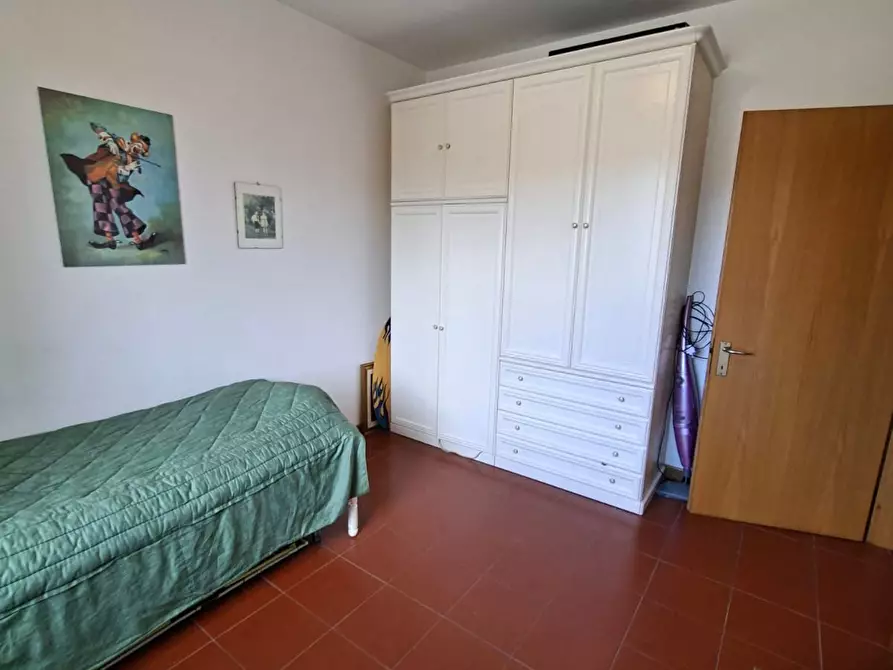 Immagine 34 di Quadrilocale in vendita  a Massa