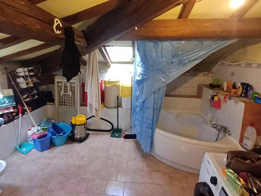 Immagine 15 di Trilocale in vendita  a Fornovo Di Taro