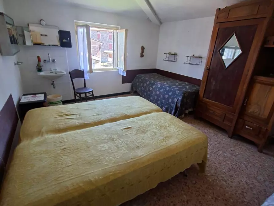 Immagine 18 di Casa indipendente in vendita  a Bore