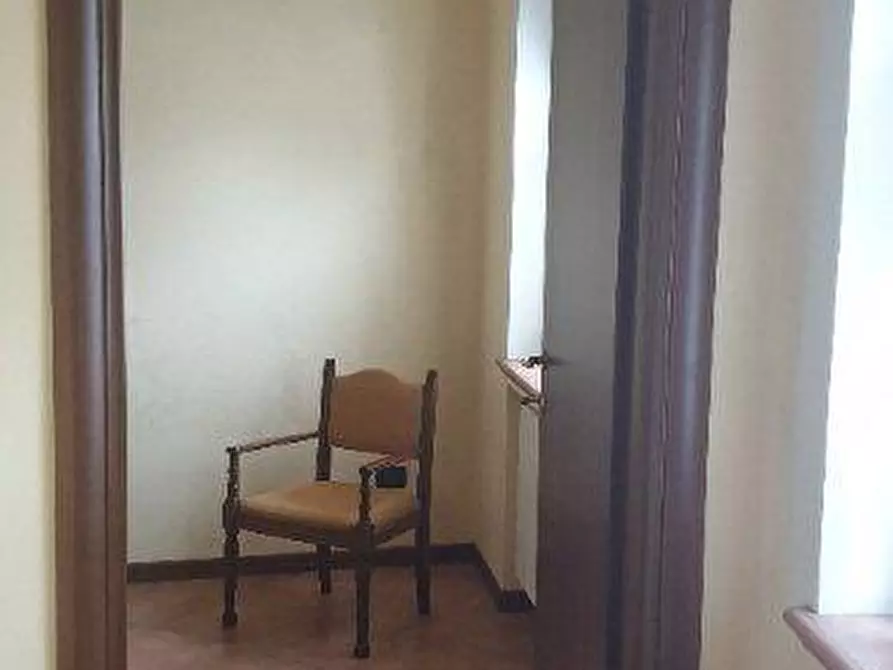Immagine 10 di Bilocale in affitto  a Varano De' Melegari