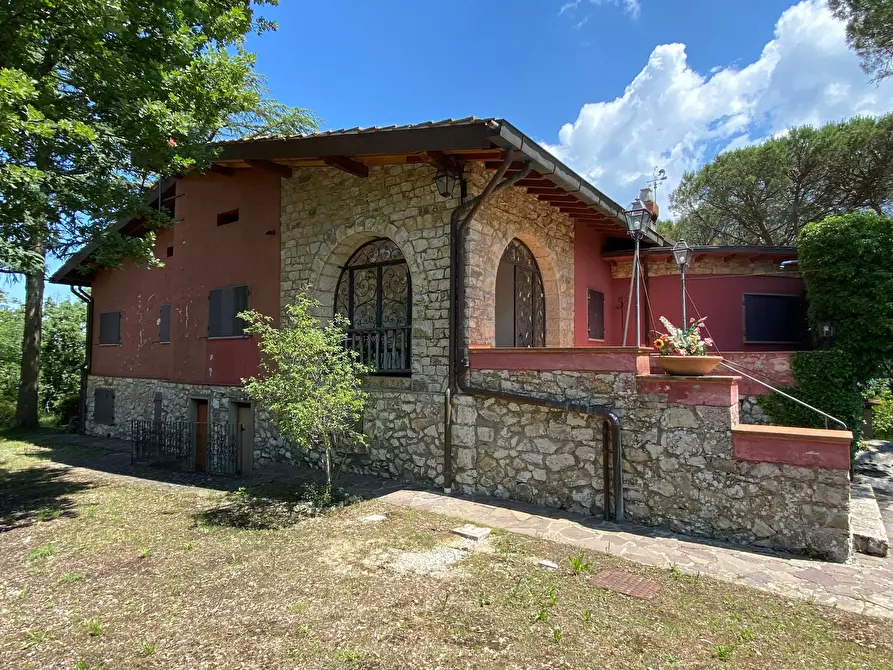 Immagine 1 di Casa indipendente in vendita  a Radda In Chianti