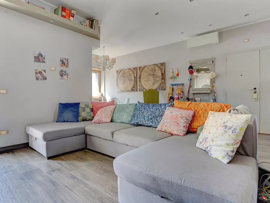 Immagine 10 di Attico in vendita  in Via Davide Campari 18 a Roma