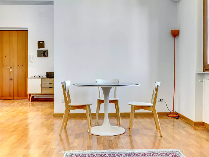 Immagine 3 di Trilocale in vendita  in VIA DI SAN GIOVANNI IN LATERANO 190 a Roma