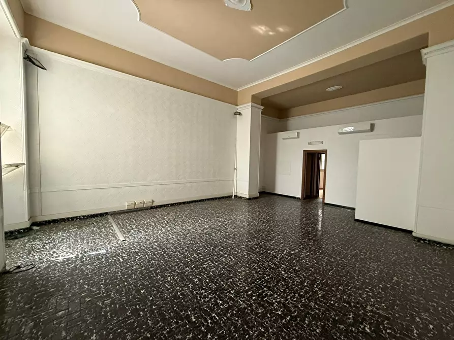 Immagine 2 di Quadrilocale in vendita  in Via Cavour 47 a Roma