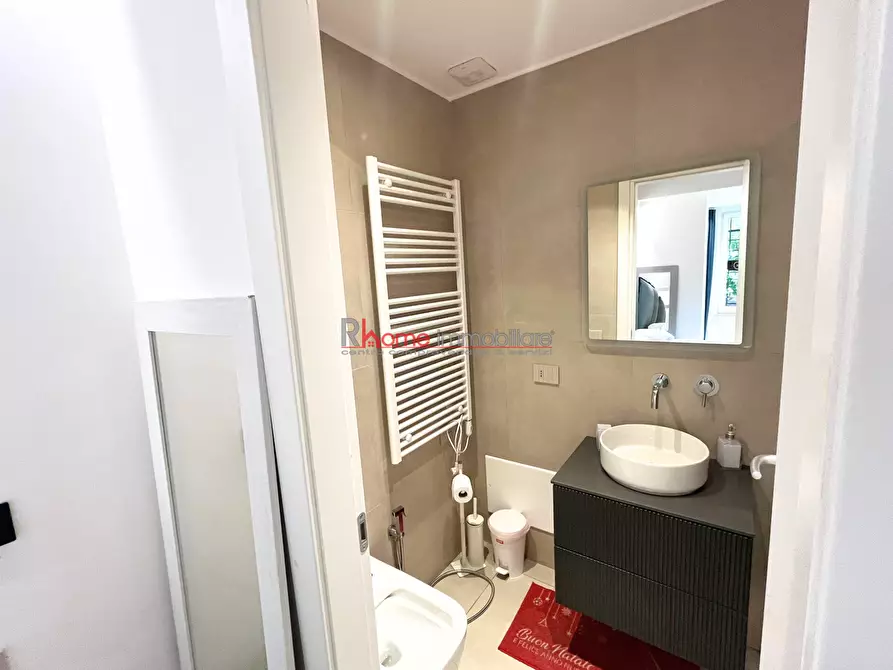 Immagine 12 di Bilocale in vendita  a Roma