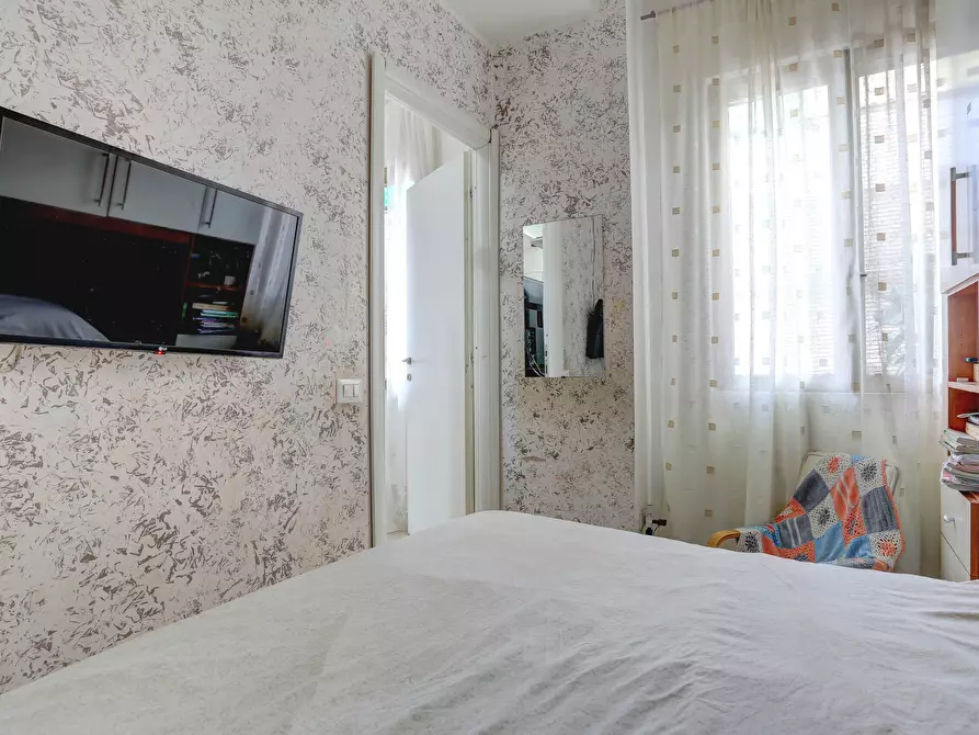 Immagine 12 di Bilocale in vendita  in VIA TUSCOLANA 1000 a Roma